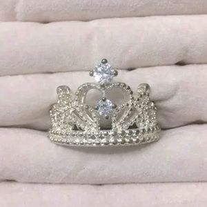 Silver vintage finish tiara ring